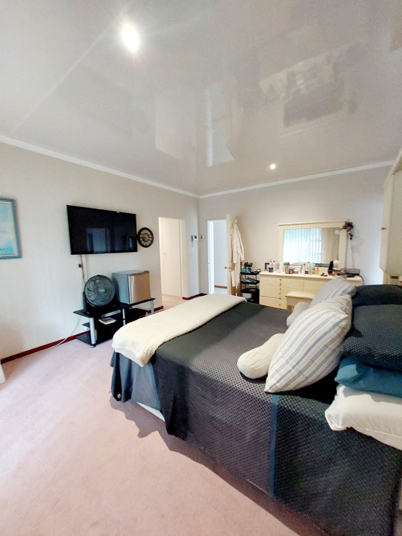 3 Bedroom Property for Sale in Flamwood North West